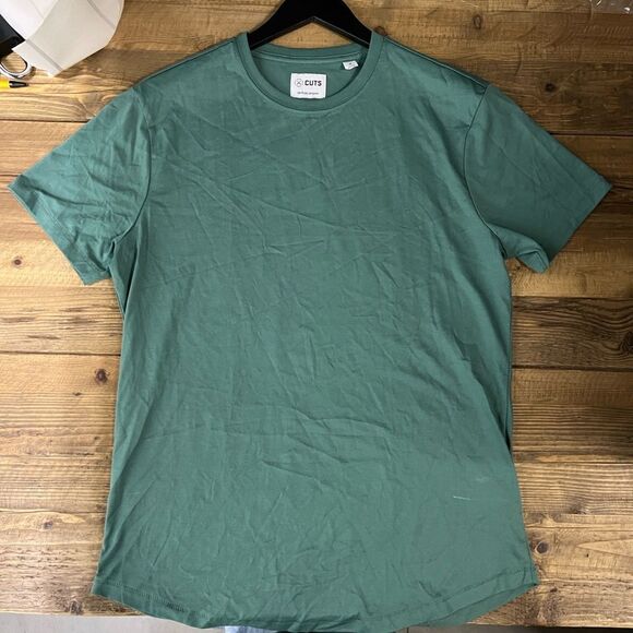 CUTS Men's Green T-Shirt - Picture 1 of 3